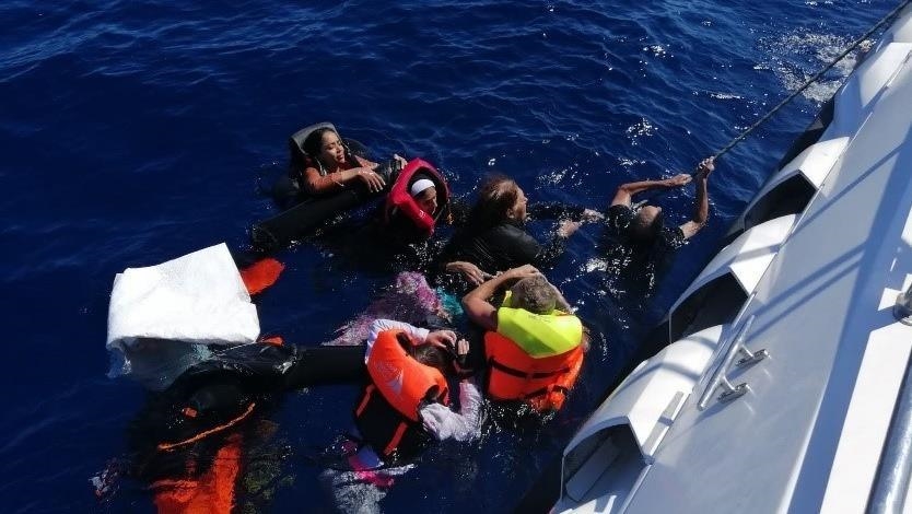 6 migrants irréguliers, dont 2 bébés, 3 enfants et 1 femme, perdent la vie en mer Égée 