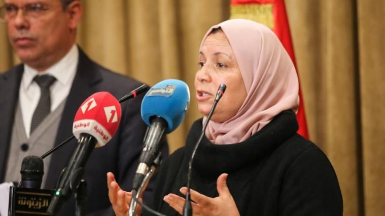 تونس.. برلمانية سابقة تتهم السلطات بمنعها من السفر للعلاج