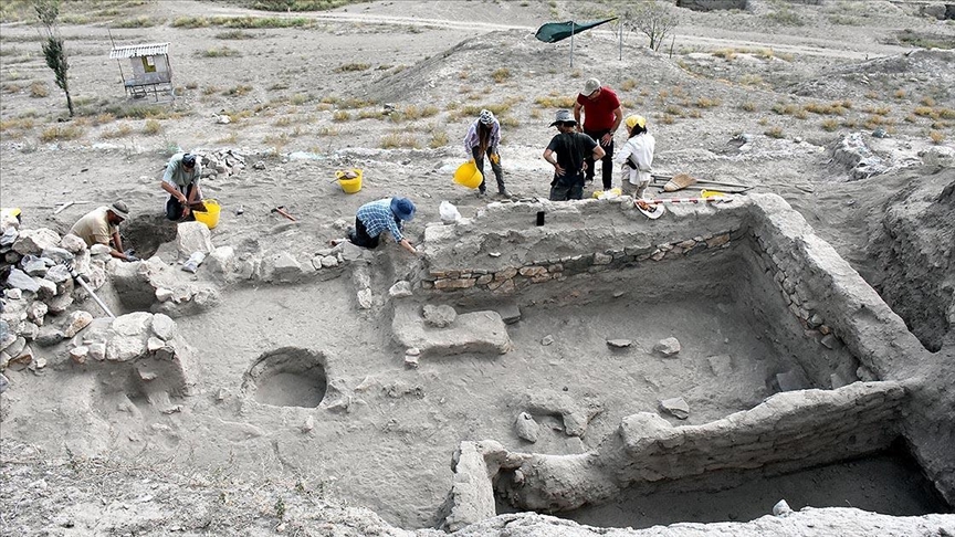 Eskişehir'deki 'Şarhöyük' kazılarında geç Frig dönemine ait tabakalara ulaşıldı
