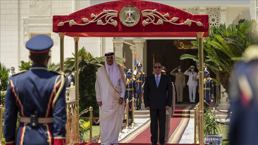 Egyptian president on 1st visit to Qatar since taking office