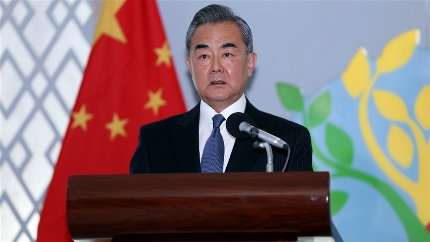 Çin Dışişleri Bakanı Vang, Japonya'ya "ekonomik bağların koparılmaması" mesajı verdi