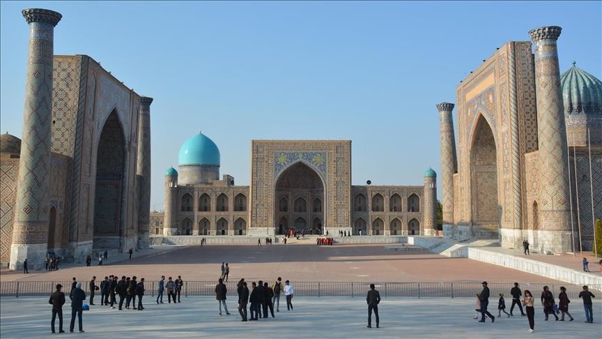 Иран и Узбекистан подписали 17 соглашений о сотрудничестве