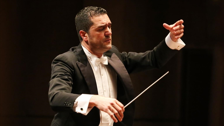 Colombian conductor featured in special Turkish Presidential Orchestra concert