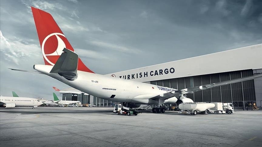 Turkish Cargo доставит более 500 тыс. цветов на похороны Елизаветы II