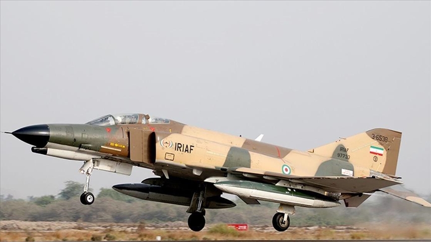 تحطم مقاتلة "سوخوي-22" جراء خلل فني جنوبي إيران