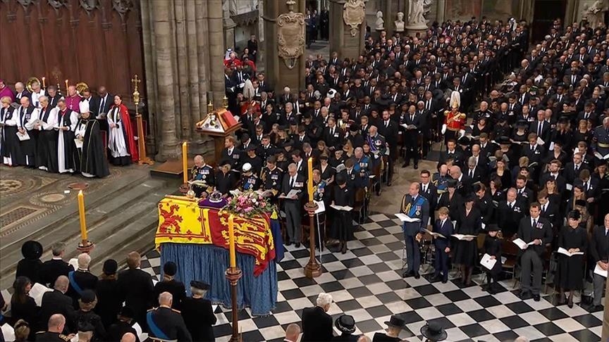 Присуствуваа светски лидери: Заврши државниот погреб на кралицата Елизабета Втора