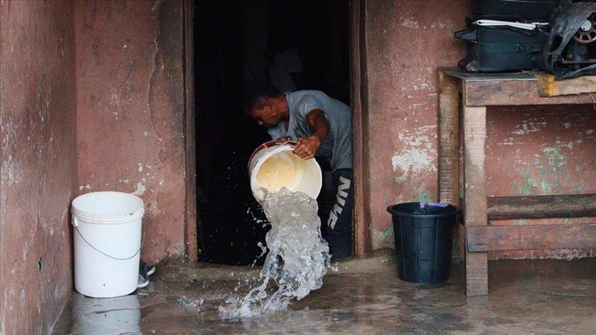 Floods in Nigeria displace more than 100,000 people
