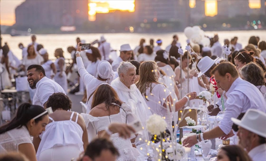 „Diner en Blanc“ - вечера во бело се одржа во Њујорк