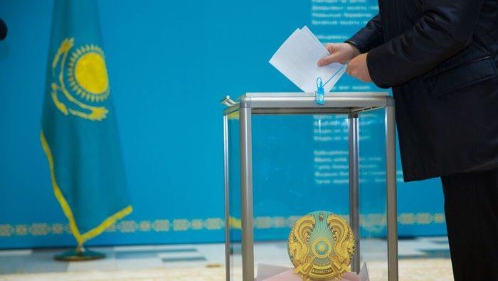 Внеочередные выборы президента Казахстана назначены на 20 ноября