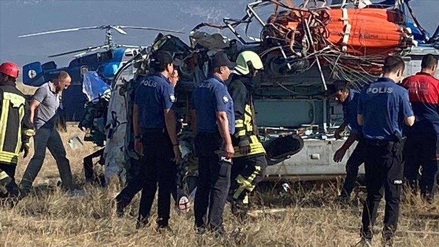 В Турции разбился пожарный вертолет, 2 погибших