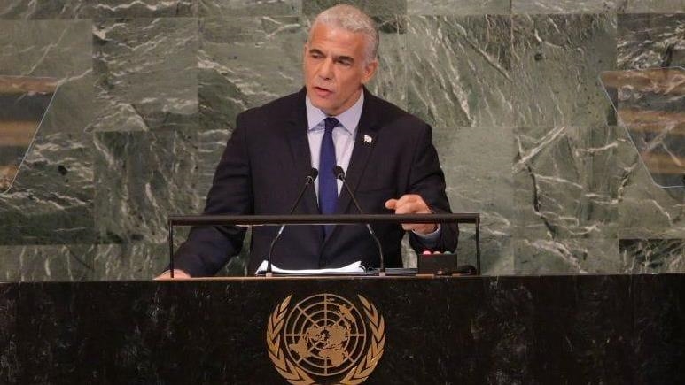 لابيد: دولتان وإلقاء سلاح الفلسطينيين حل أمثل لأمن إسرائيل