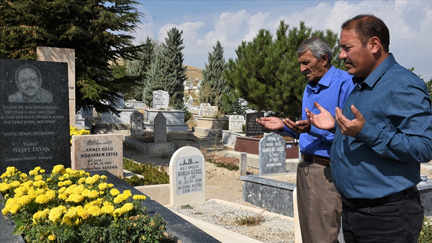 "Bozkır'ın tezenesi"ni aynı sahneyi paylaştığı müzisyenler anlattı