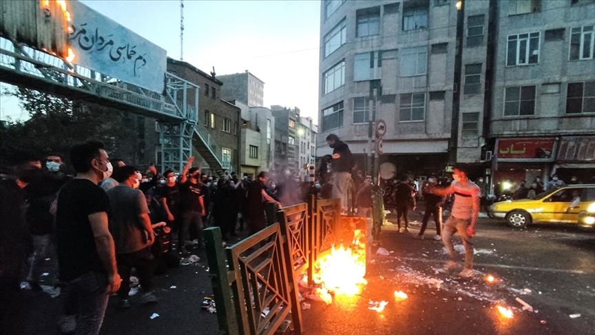 La télévision iranienne annonce la mort de 26 personnes lors des manifestations