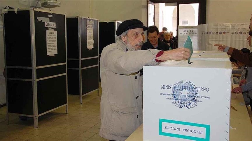 Polls open as Italians vote in snap general election