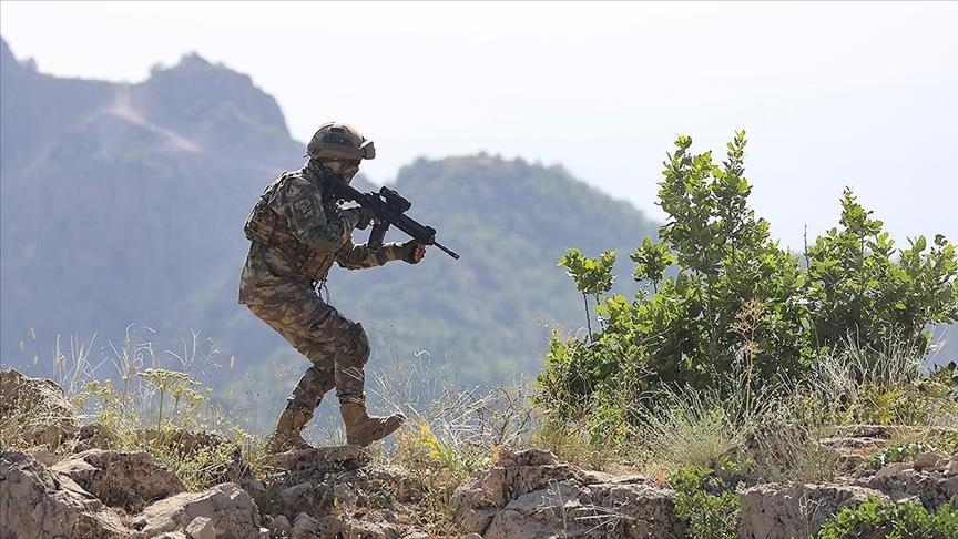 الدفاع التركية: تحييد إرهابيين اثنين شمالي سوريا