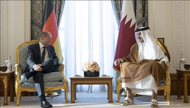 مستشار ألمانيا يبحث تعزيز التعاون مع أمير قطر ورئيس الإمارات