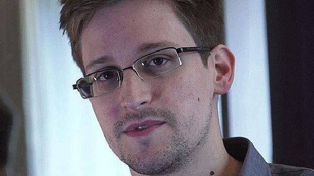 US whistleblower Edward Snowden obtains Russian citizenship