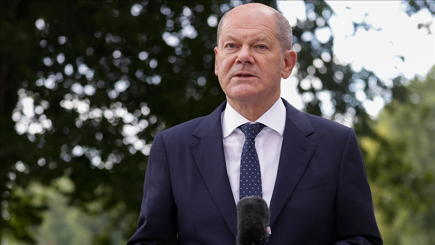 Njemački kancelar Scholz pozitivan na COVID-19