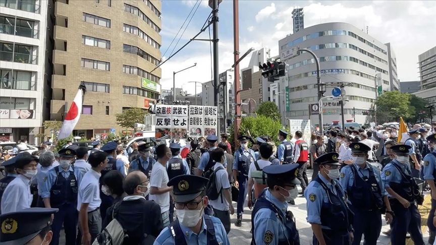 В Токио прошла акция протеста против государственных похорон Абэ