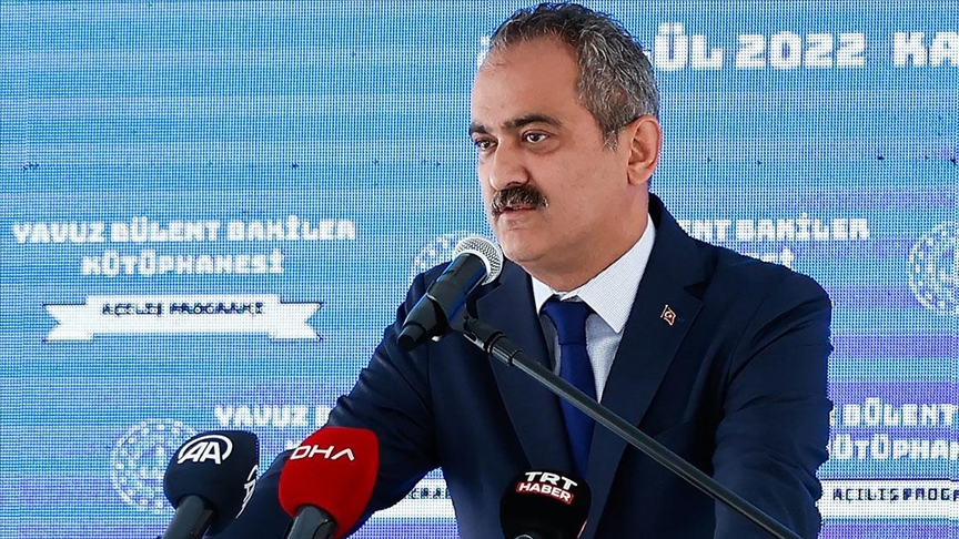 Milli Eğitim Bakanı Özer: Kütüphanelerimizde, yıl sonuna kadar kitap sayımızı 100 milyona çıkartacağız