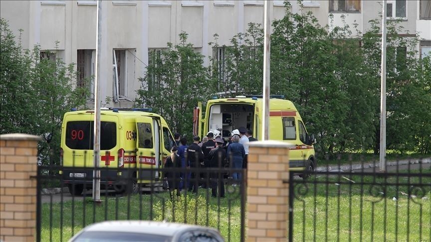 Russie: le bilan de la fusillade visant une école au centre du pays s'alourdit à 17 morts