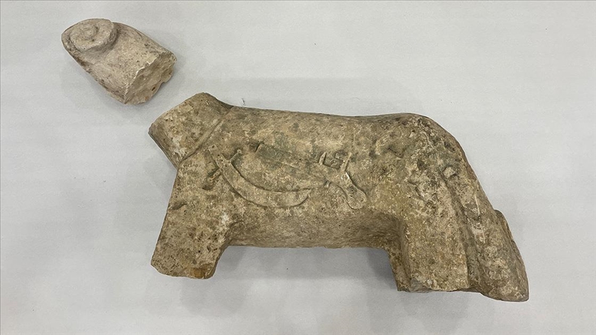 Tunceli'de kırık halde bulunan 500 yıllık mezar taşları onarılıp korumaya alındı