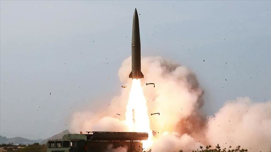 Le Japon évoque la possibilité que la Corée du Nord ait lancé un missile balistique