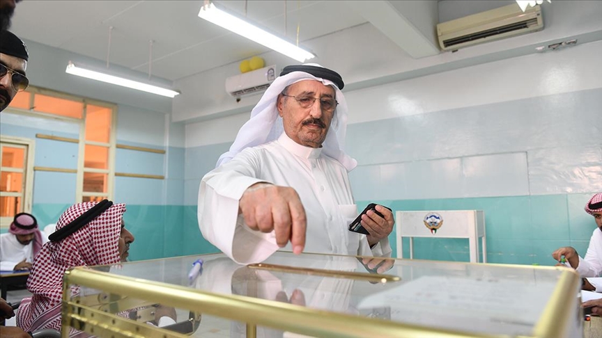 بدء الاقتراع في انتخابات مجلس الأمة الكويتي
