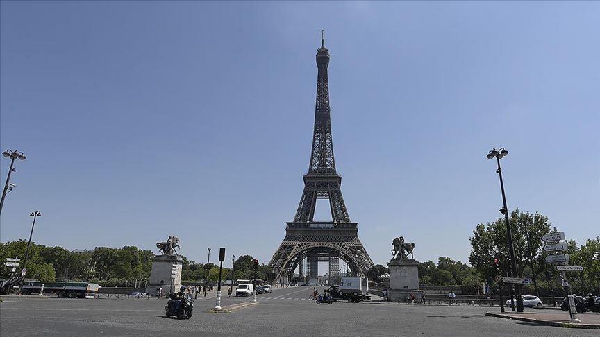 Nationwide strike in France disrupts transport services, closes Eiffel tower