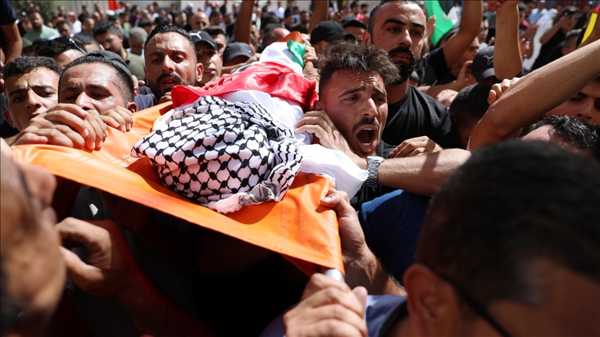 الفلسطينيون يُشيّعون جثمان الطفل ريان سليمان 