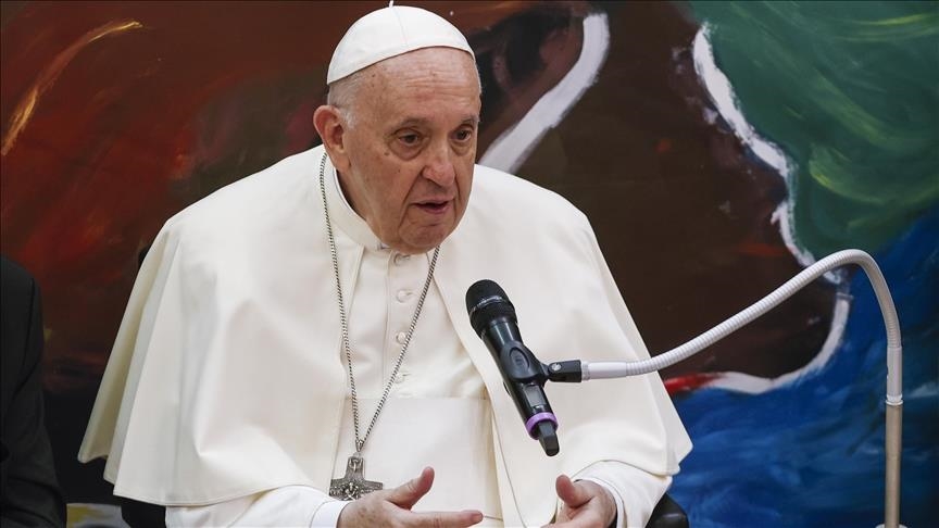 Pope Francis calls on Russia to stop 'spiral of violence and death'