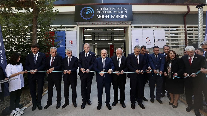 Bakan Varank: Mesleki eğitim merkezlerimizle insanlarımızın istihdam edilmelerini sağladığımız projelerimiz var