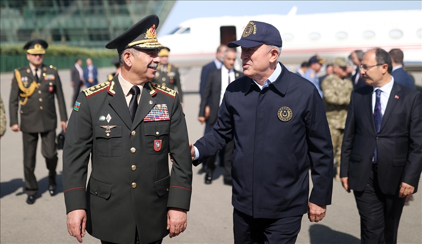 В Баку обсудили оборонное сотрудничество Турции и Азербайджана