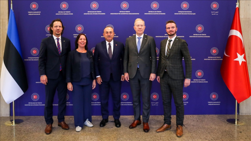 Turkish foreign minister speaks to Czech counterpart