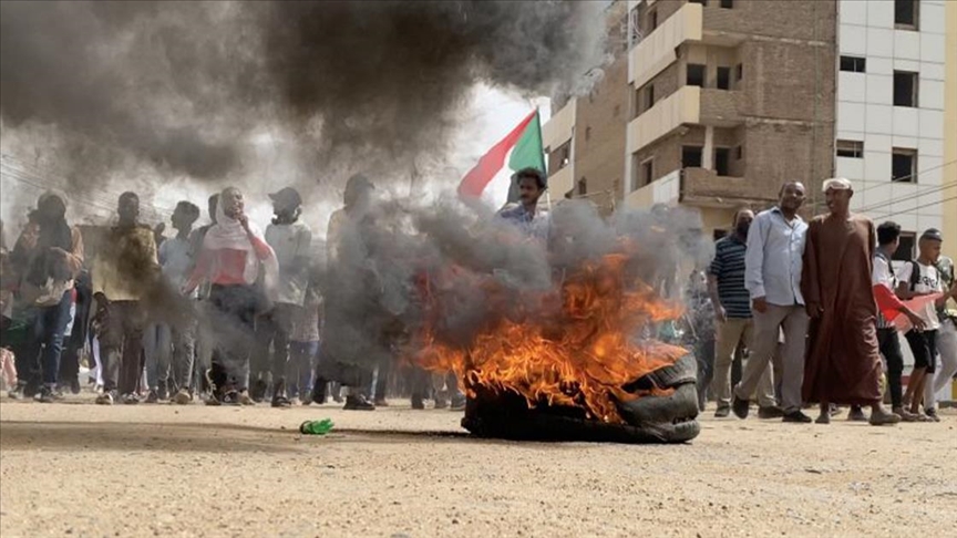 الأمن السوداني يفرق مظاهرة في الخرطوم بالغاز المدمع