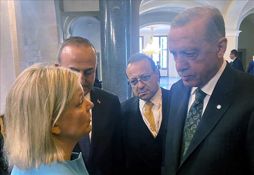 Turkish president meets Swedish premier in Prague