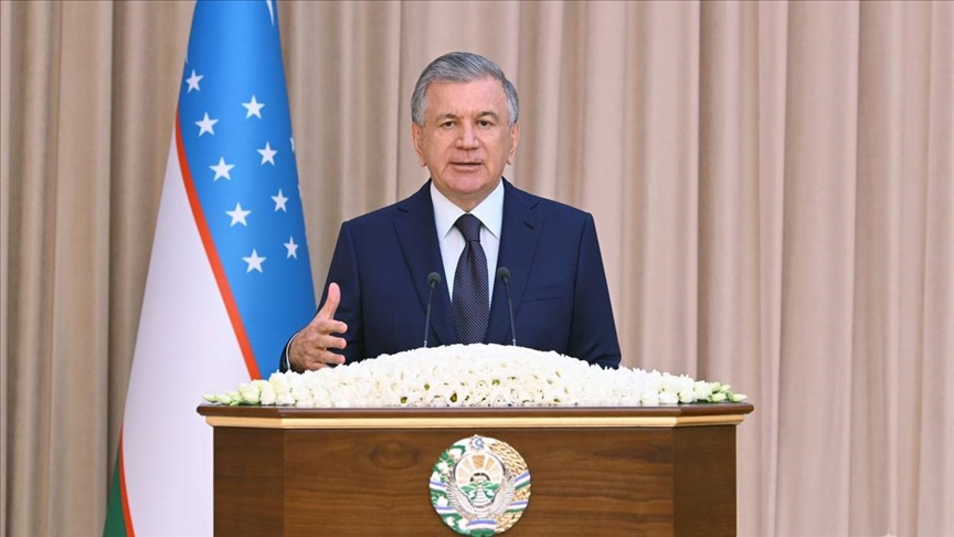 Президент Узбекистана вновь призвал не торопиться с реформой Конституции