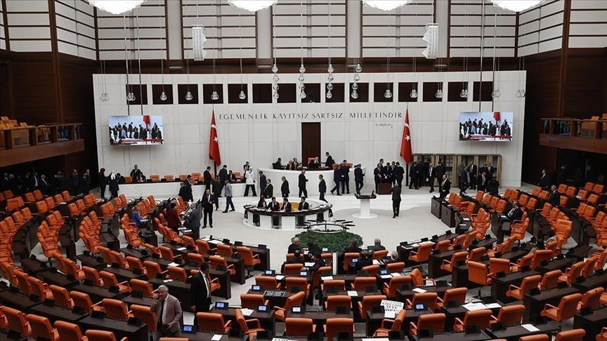 Çalışanlara elektrik ve doğal gaz desteğine vergi muafiyetini içeren "torba" kanun teklifi TBMM'ye sunuldu