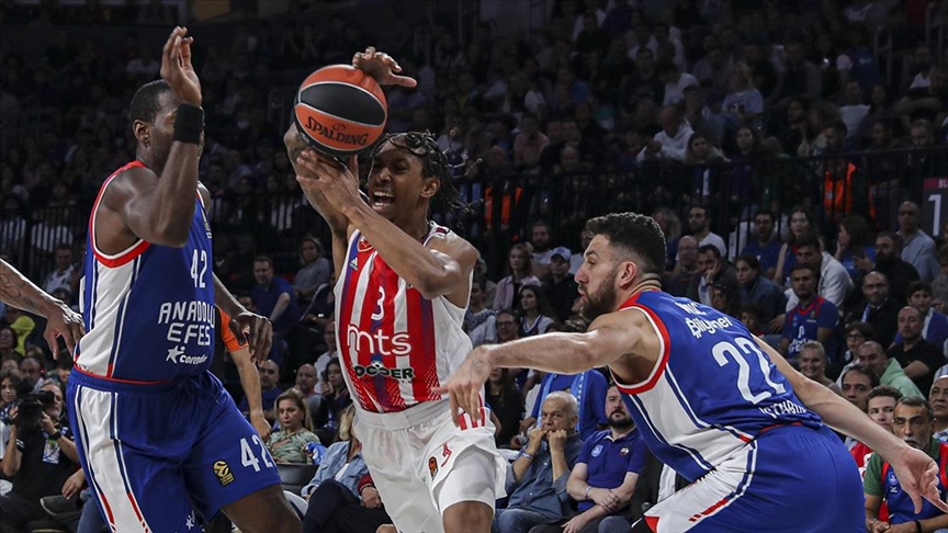 Anadolu Efes, Kızılyıldız mts takımını mağlup etti