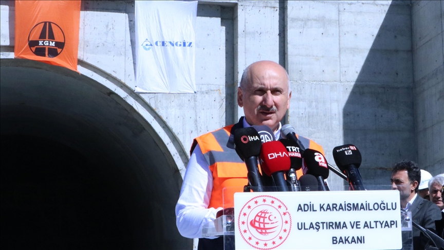 Bakan Karaismailoğlu: Nisan 2023'te Zigana Tüneli'mizi hizmete açmayı hedefledik