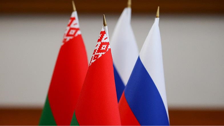 Лукашенко назвал Путина «истинным лидером великой державы» 