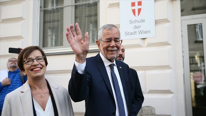 Sondages de sortie des urnes : Alexander Van der Bellen réélu président de l'Autriche