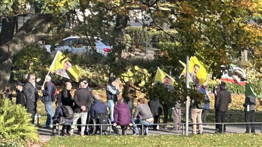 İsveç'te terör örgütü YPG/PKK yandaşları gösteri yaptı