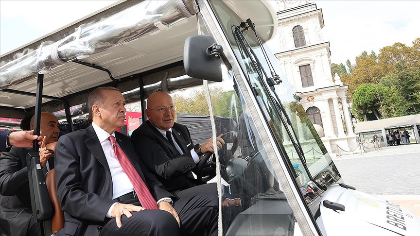 Cumhurbaşkanı Erdoğan, Galataport İstanbul'da incelemelerde bulundu