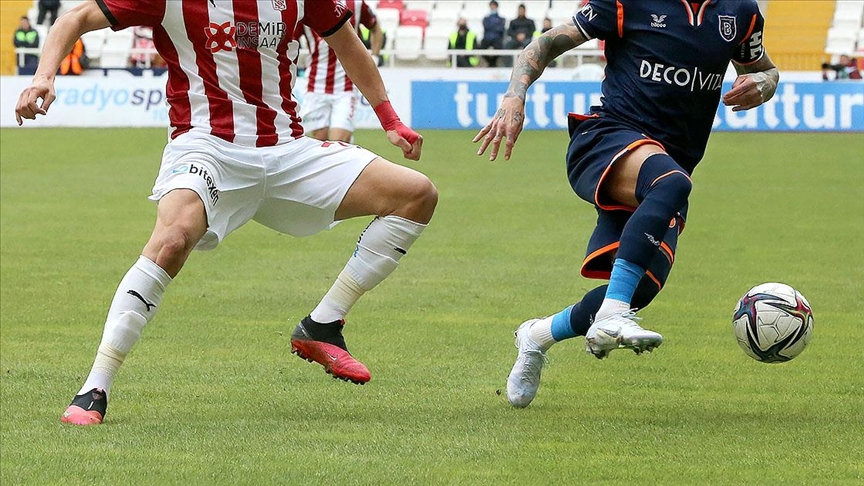 Başakşehir, Süper Lig'de yarın Sivasspor'u konuk edecek