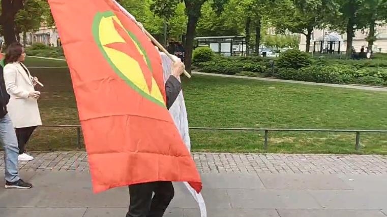 Partidarios del grupo terrorista YPG/PKK realizan protesta en Suecia