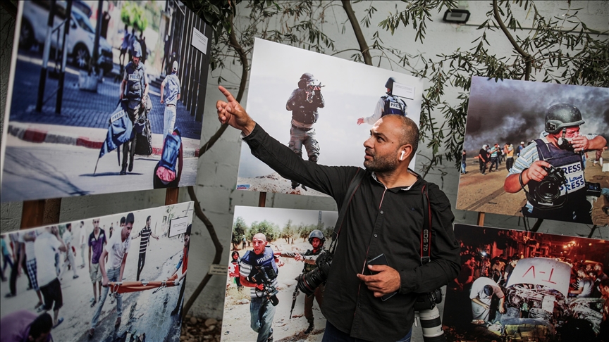 غزة.. صور تُوثّق "انتهاكات إسرائيلية" بحق صحفيين فلسطينيين