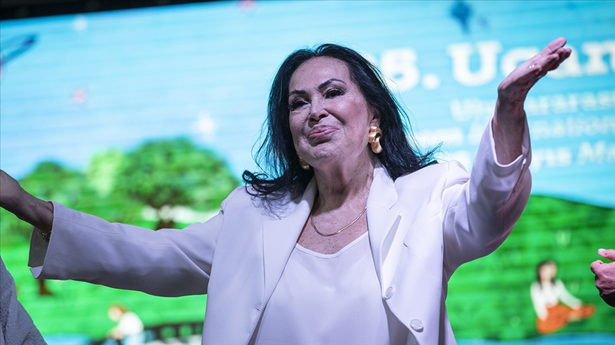 Yeşilçam'ın sultanı Türkan Şoray, AKM'de hayranlarıyla buluşacak