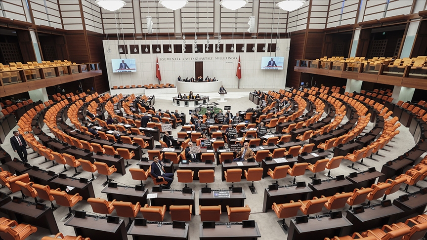 Basın, sosyal medya ve internet haberciliğine ilişkin teklifin birinci bölümü üzerindeki görüşmeler tamamlandı