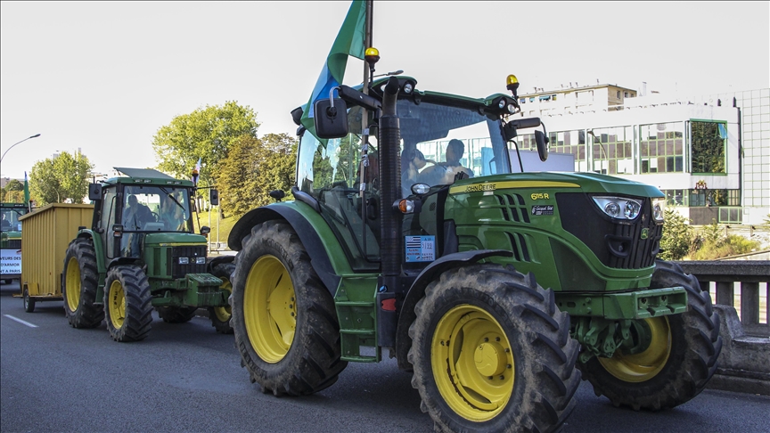 Fuel crisis in France puts farmers in difficult situation